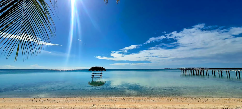 Plage & ponton chez Raita à Ahe